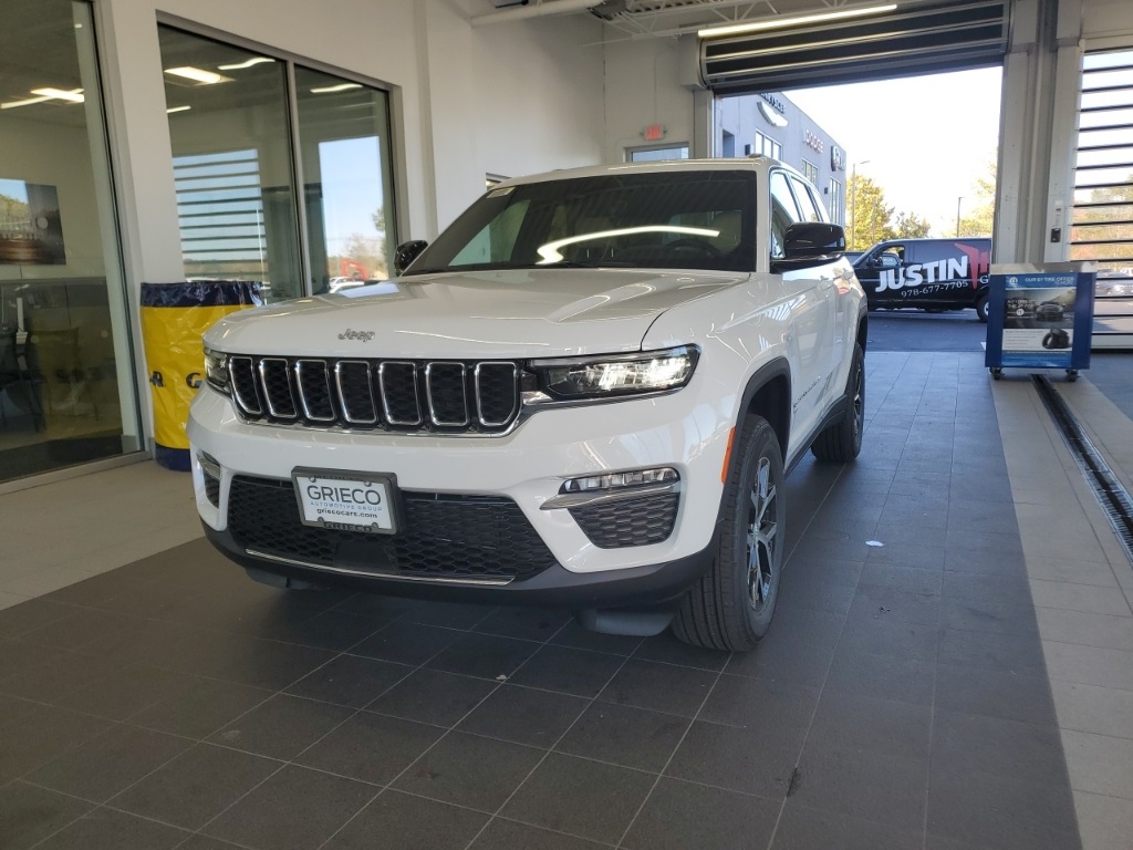 2025 Jeep Grand Cherokee Limited photo 4