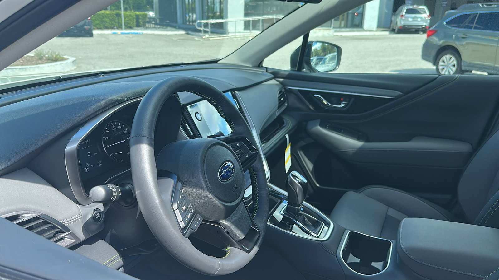 2025 Subaru Outback Onyx Edition XT photo 2