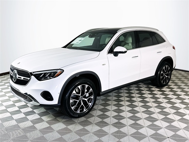 2025 Mercedes Benz GLC 350e 4MATIC photo 3