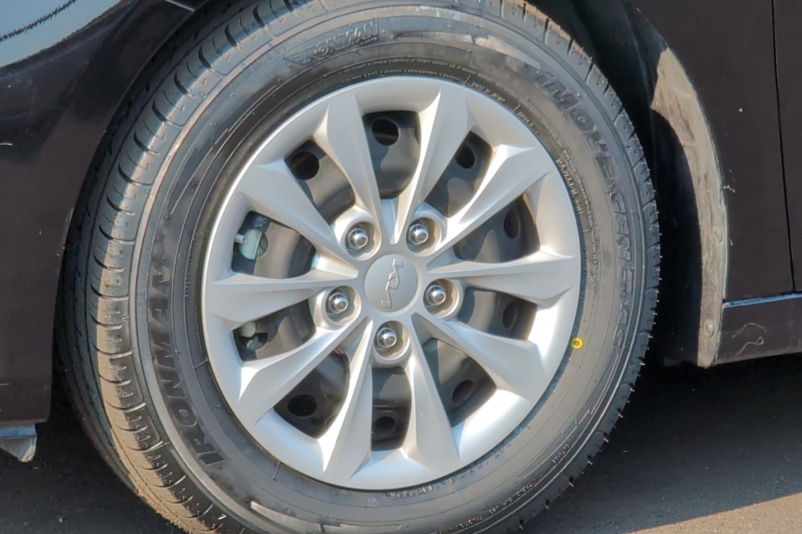 2023 Kia Forte LX photo 28