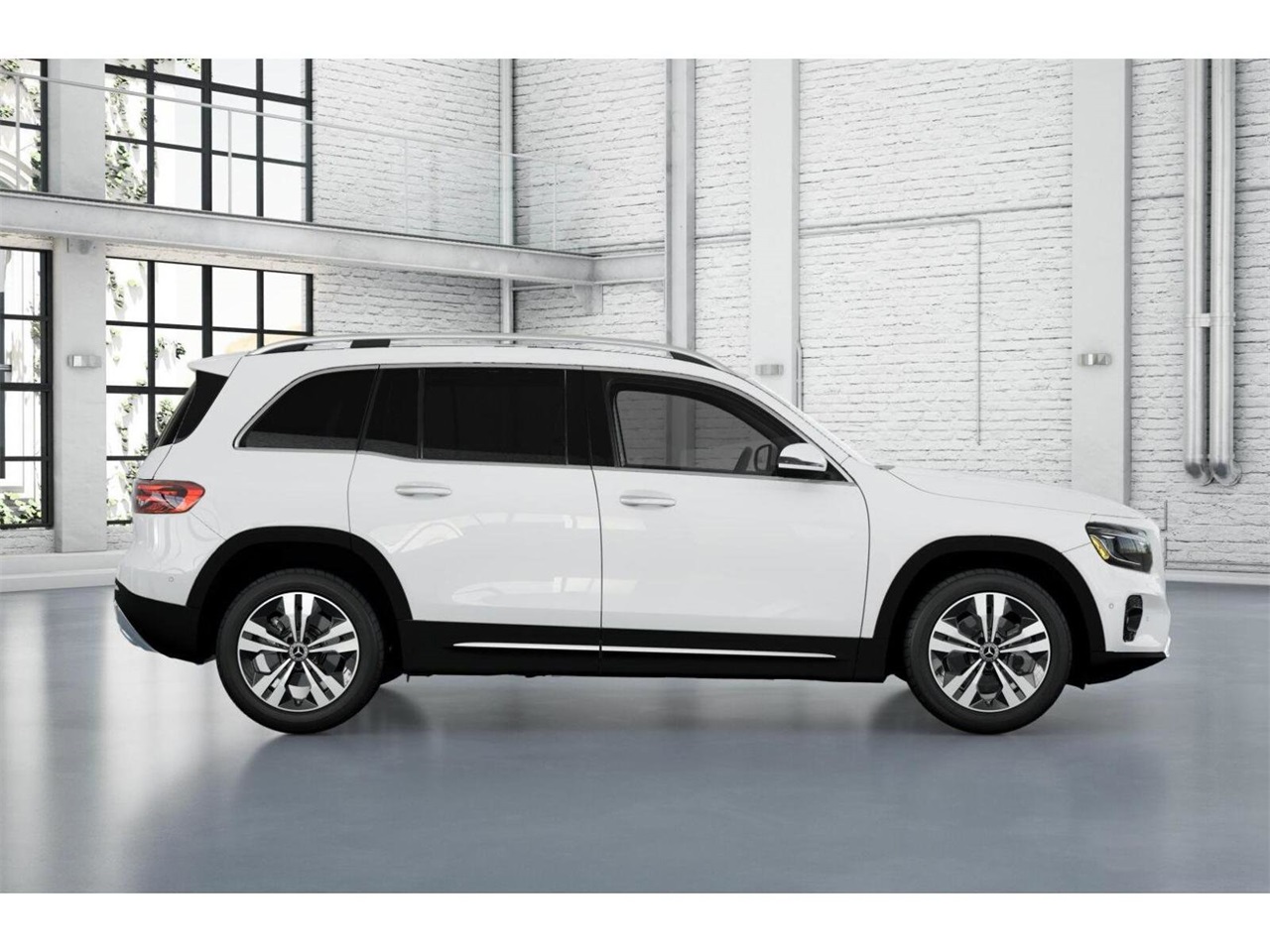 2025 Mercedes Benz GLB 250 photo 2