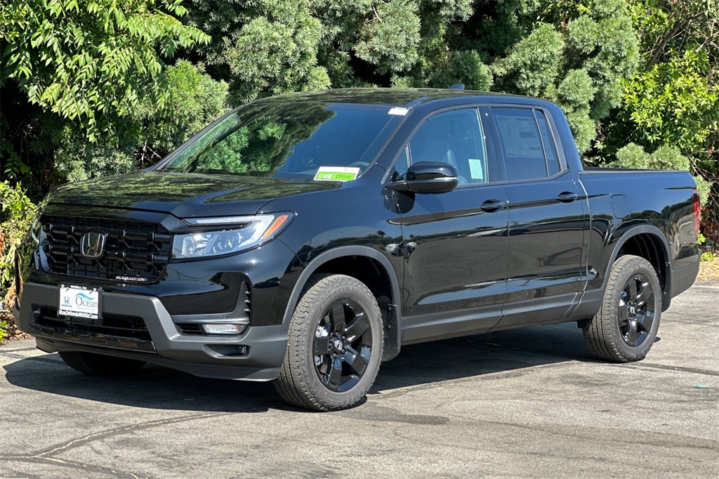 2025 Honda Ridgeline Black Edition photo 5