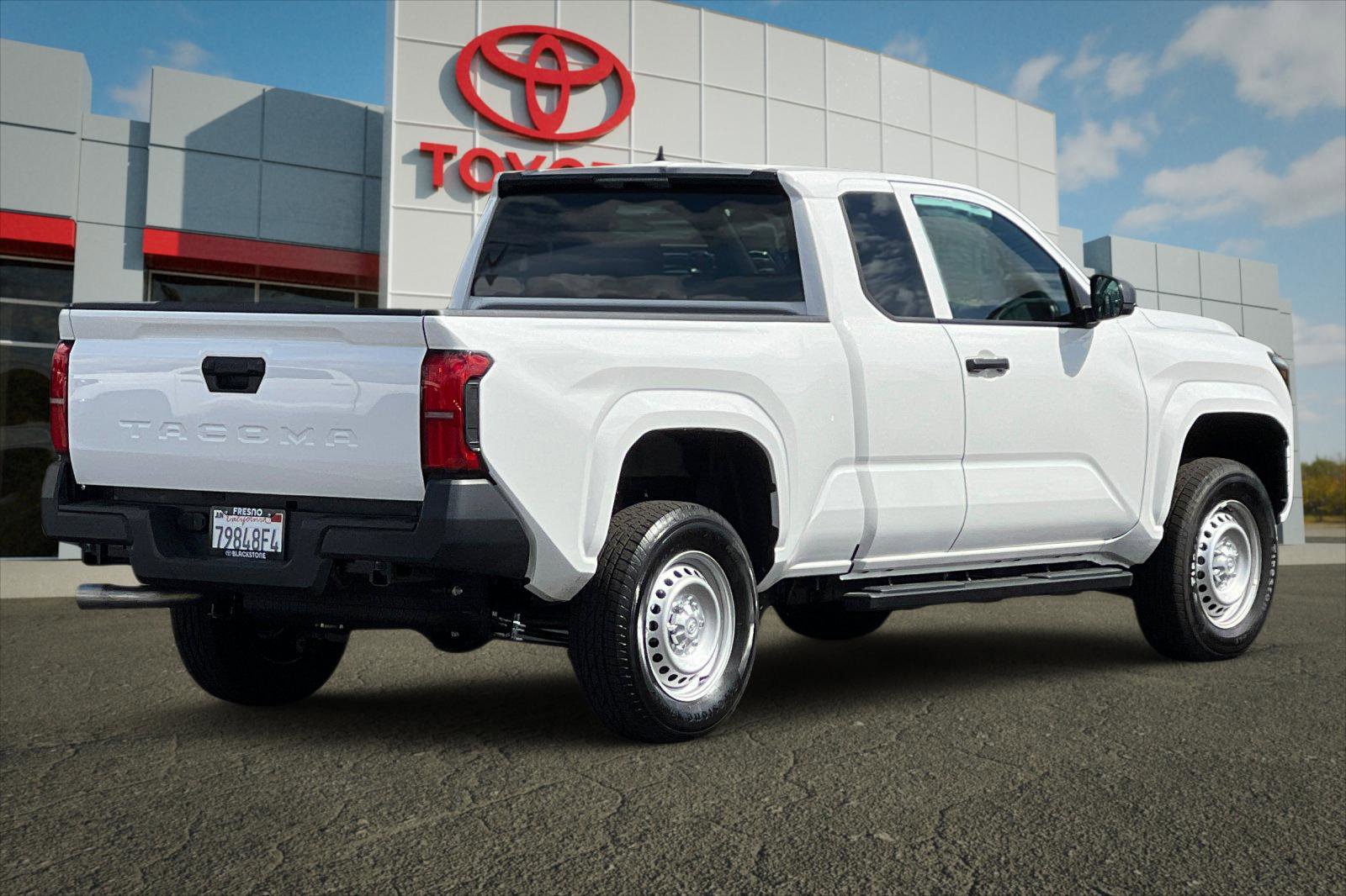 2025 Toyota Tacoma SR XtraCab photo 3
