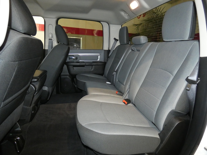 2022 Ram 1500 Classic SLT photo 18