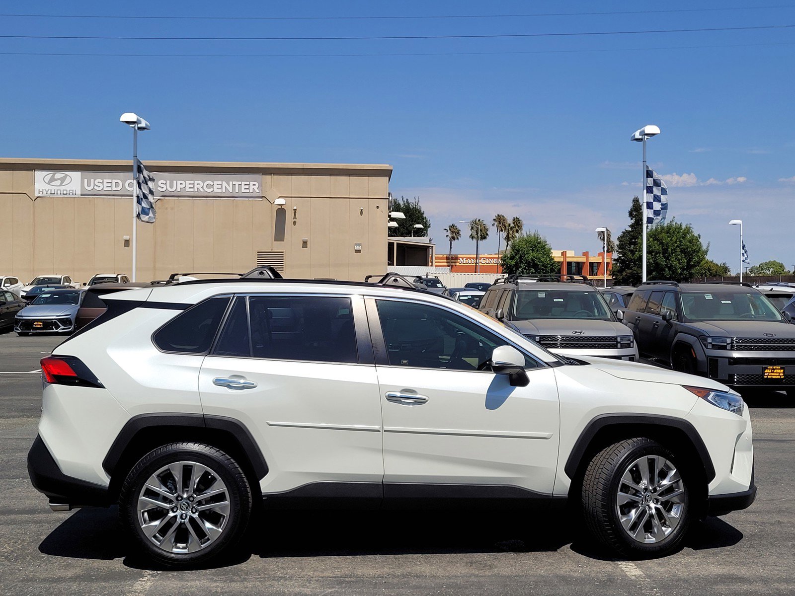 2020 Toyota RAV4 Limited photo 3
