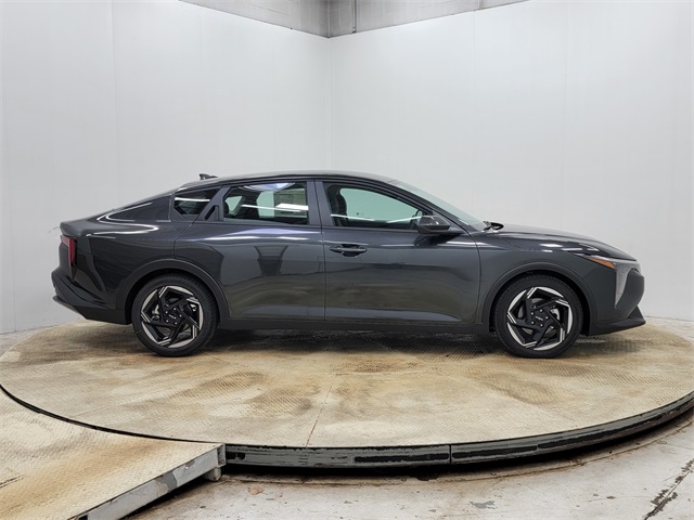 2025 Kia K4 EX photo 3