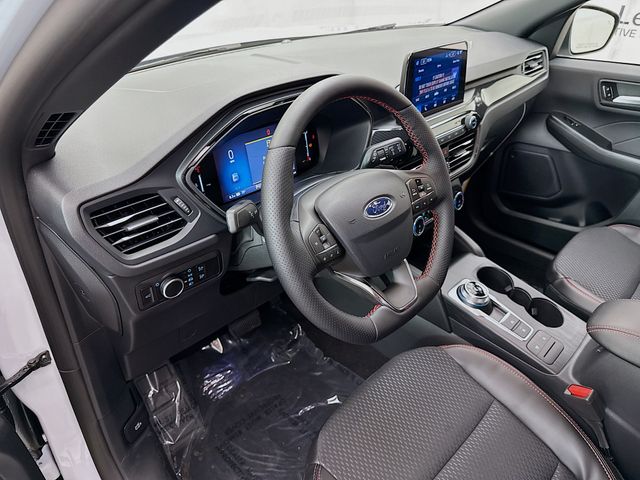 2025 Ford Escape ST-Line photo 9