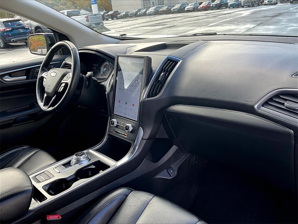 2022 Ford Edge Titanium photo 14