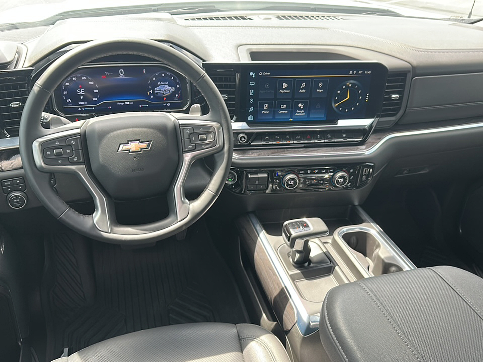 2024 Chevrolet Silverado 1500 LTZ photo 9