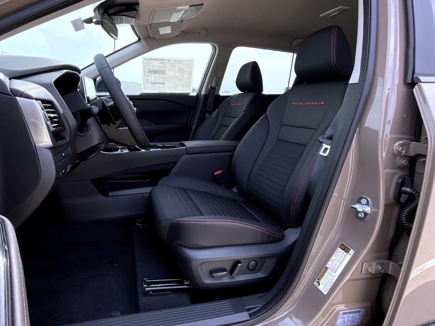 2026 Nissan Rogue AWD photo 10