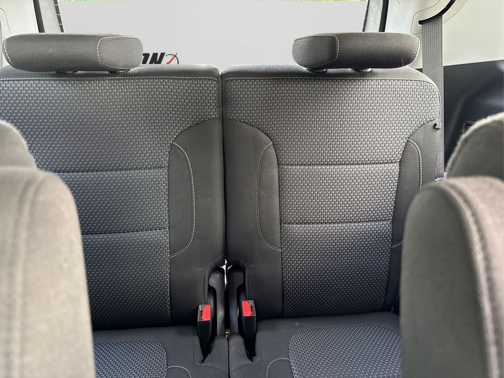 2023 Gmc Acadia SLE photo 37