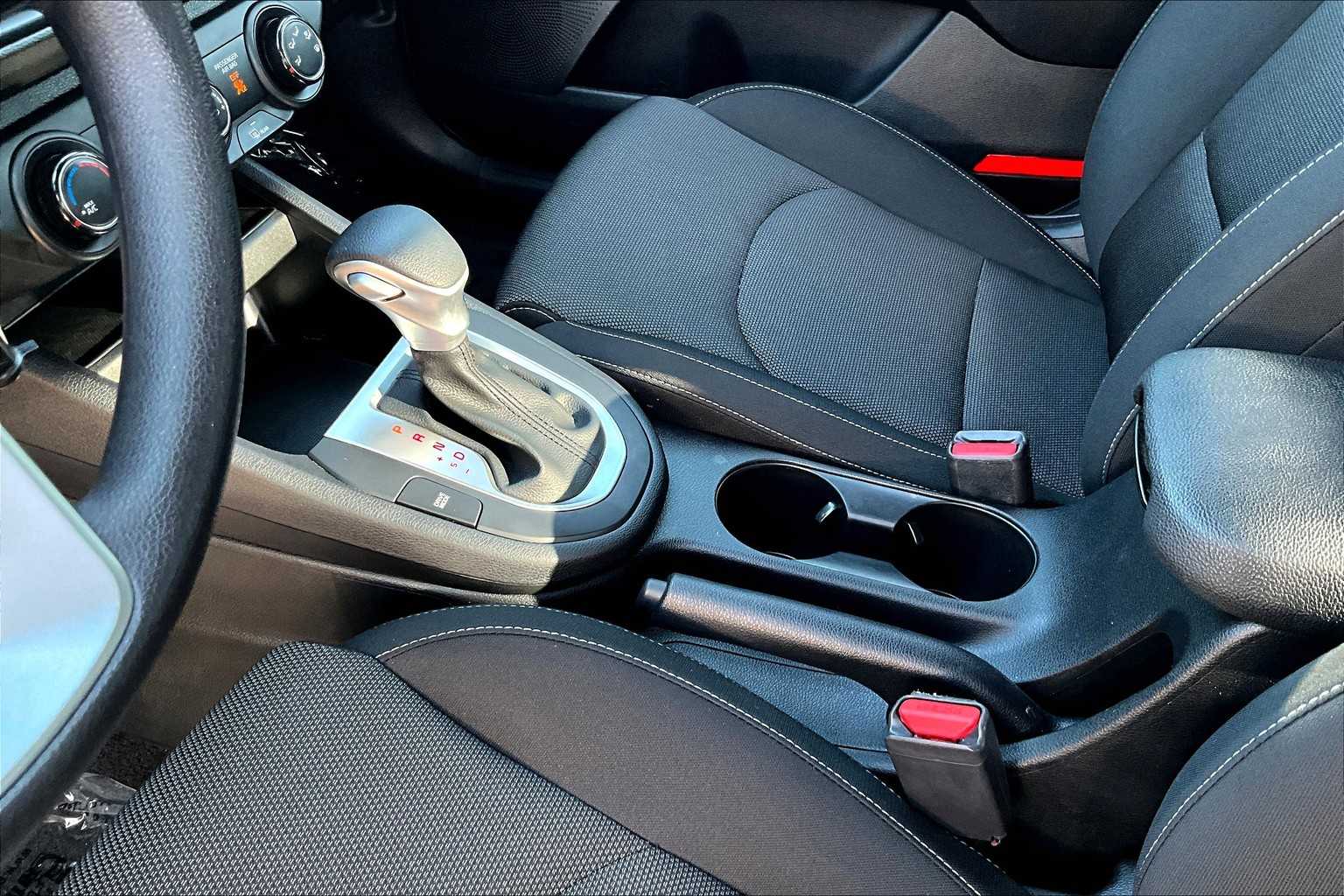 2024 Kia Forte LXS photo 14