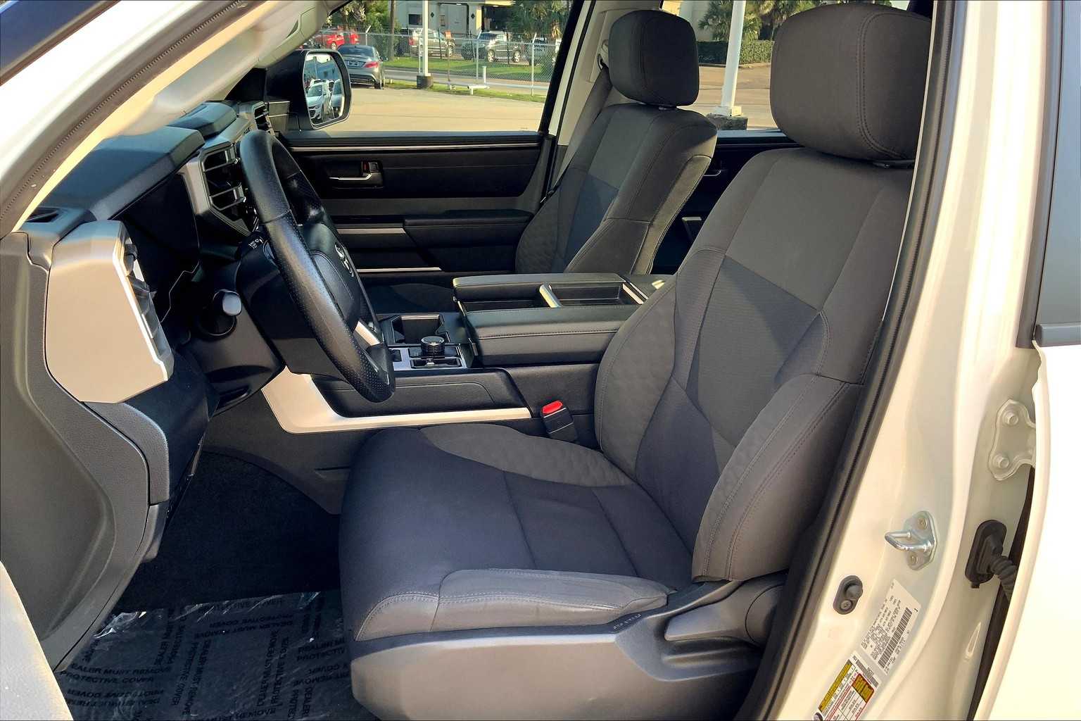 2024 Toyota Tundra SR5 photo 14