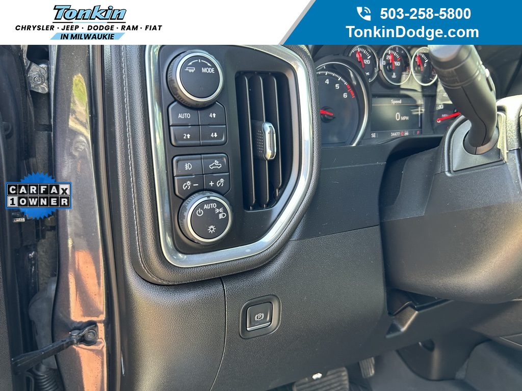 2021 Chevrolet Silverado 1500 RST photo 12