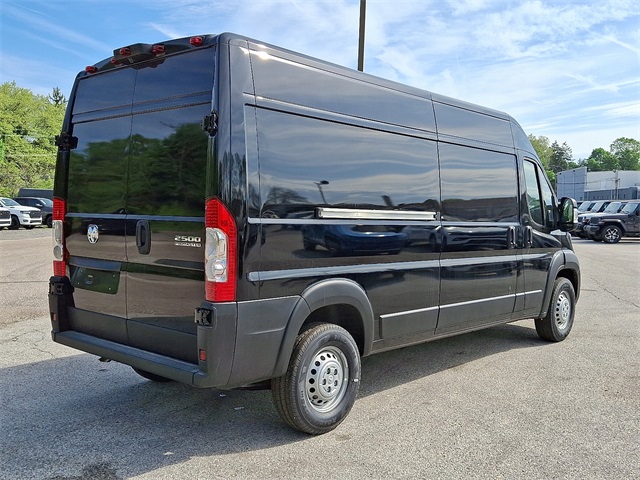 2025 Ram ProMaster 2500 photo 4