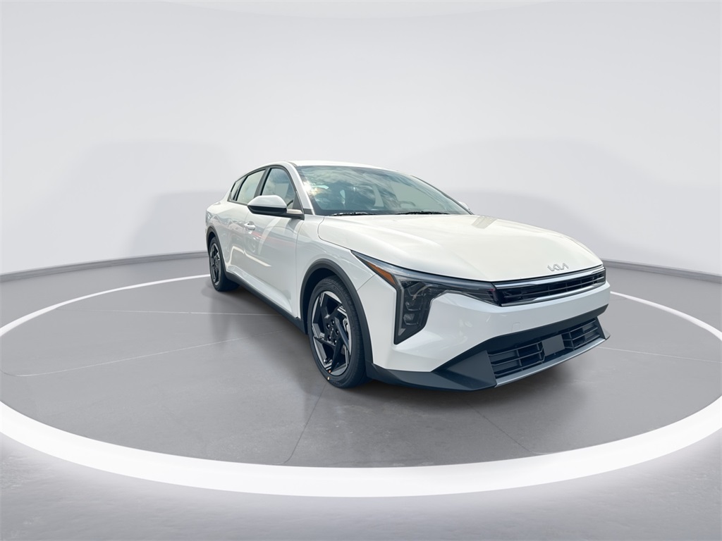 2025 Kia K4 EX photo 2
