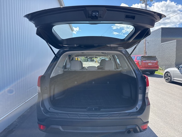 2022 Subaru Forester Base photo 13