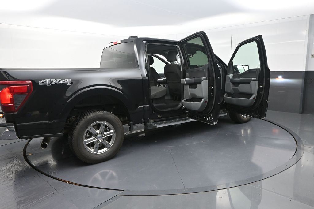 2024 Ford F-150 XLT photo 32