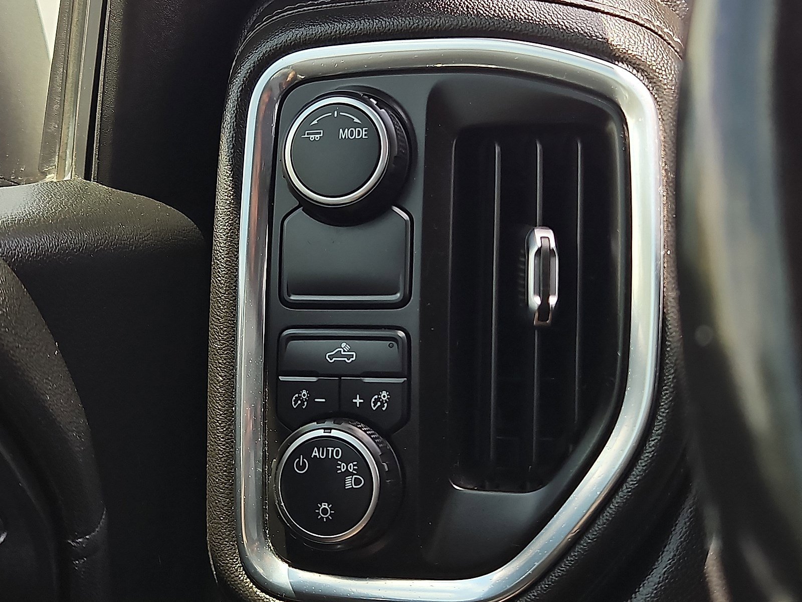 2021 Chevrolet Silverado 1500 LT photo 29