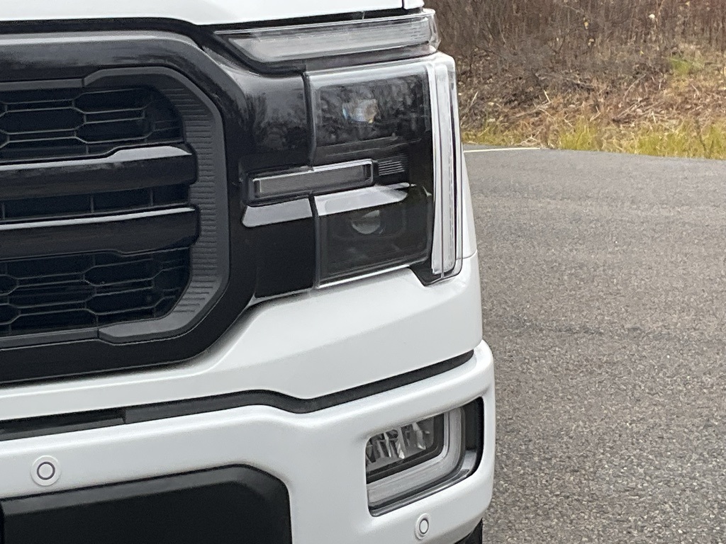 2024 Ford F-150 Lariat photo 2