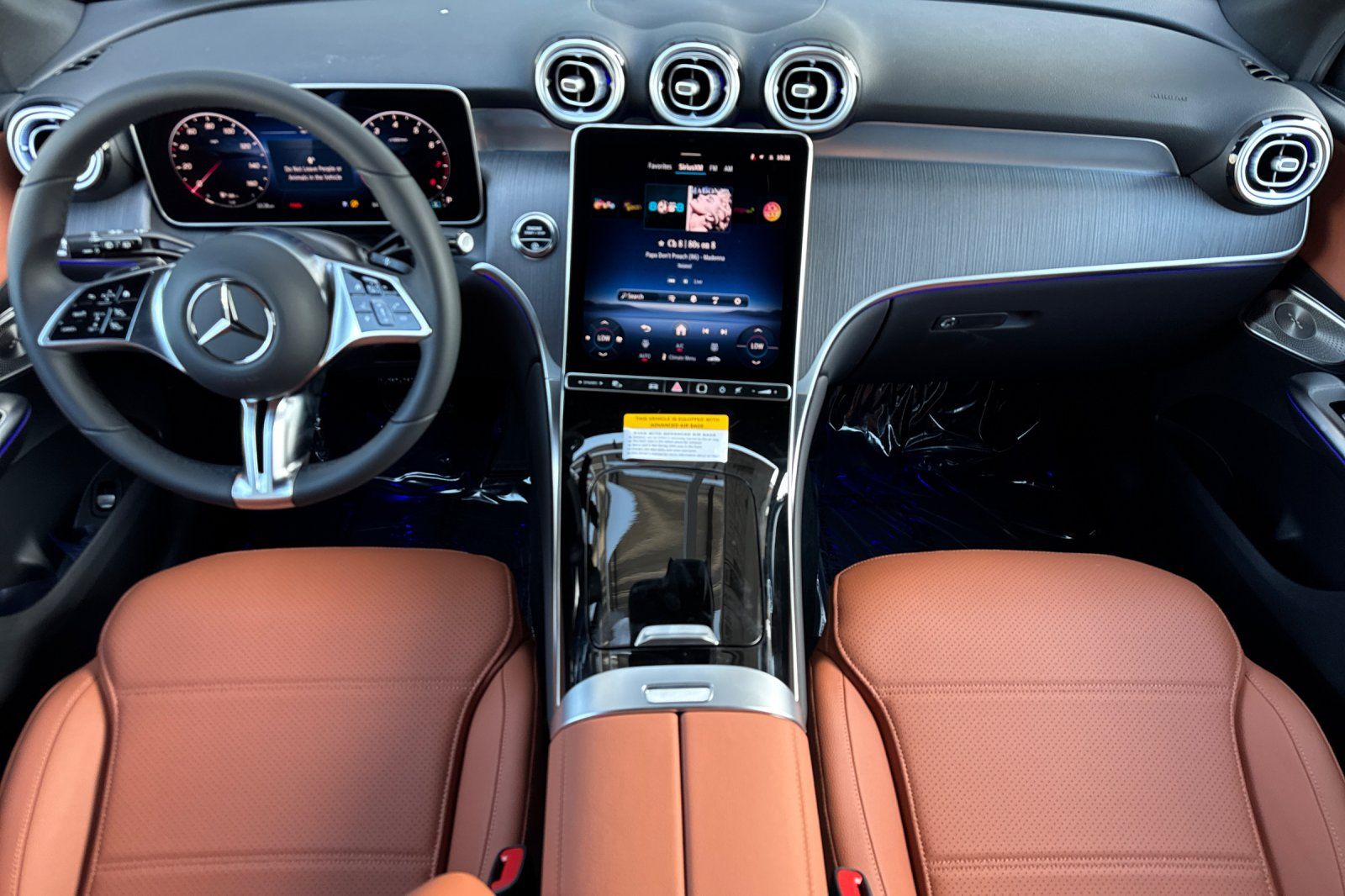 2026 Mercedes Benz GLC 300 photo 3