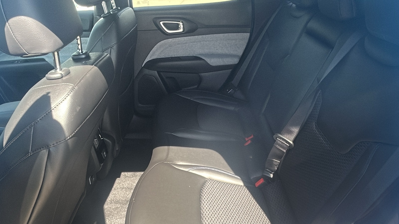 2025 Jeep Compass Latitude photo 26