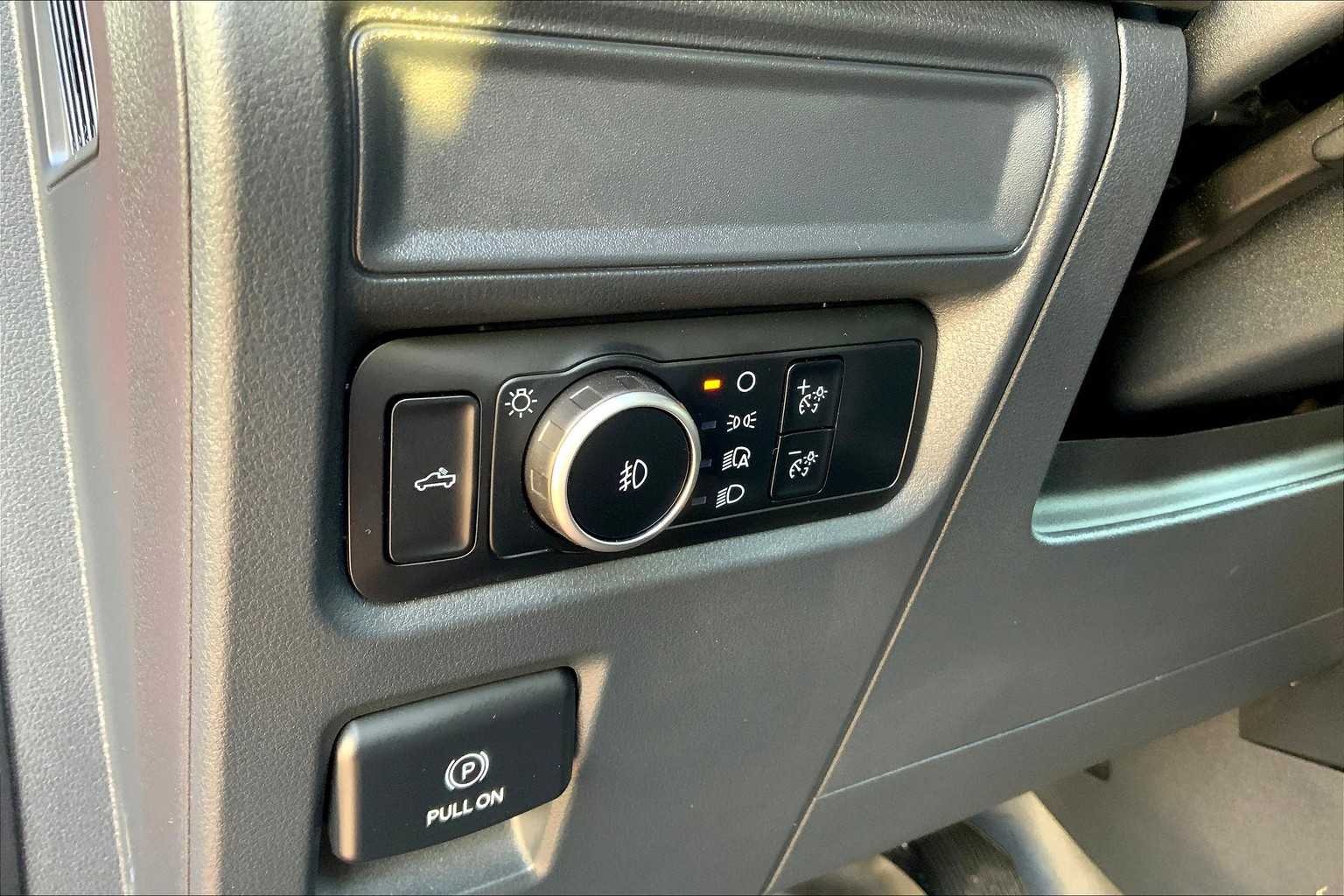 2024 Ford F-150 XL photo 32