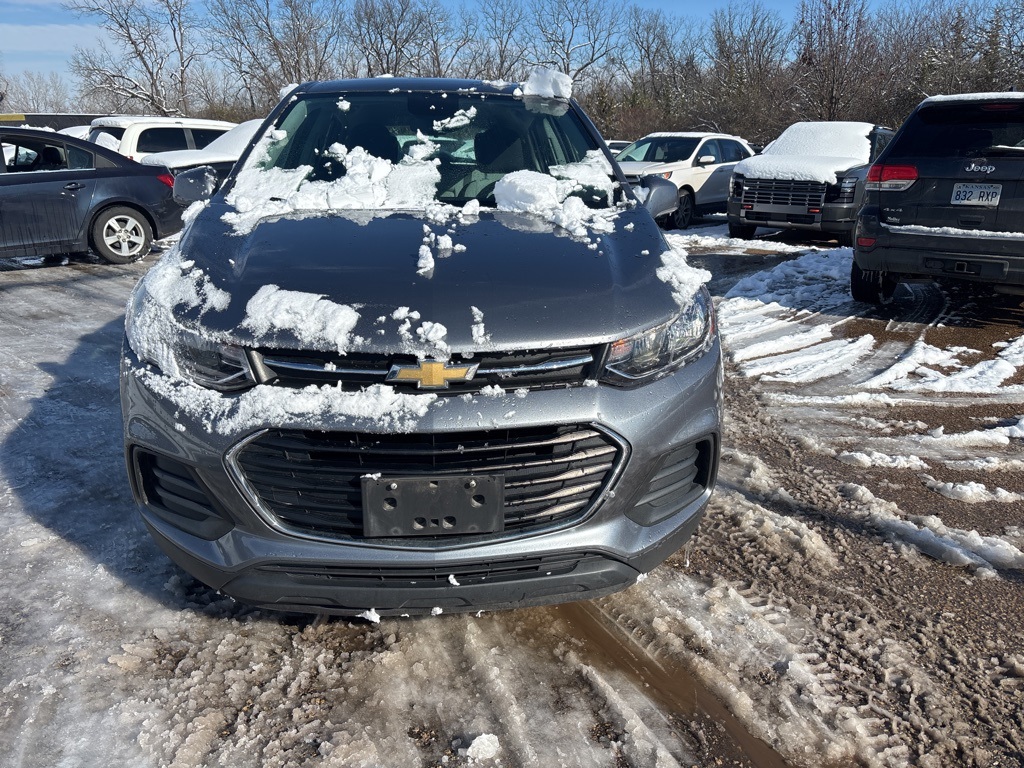 Used 2020 Chevrolet Trax LS with VIN 3GNCJKSB8LL221512 for sale in Kansas City