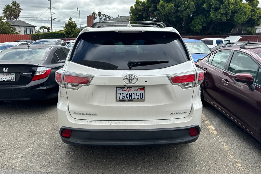 2014 Toyota Highlander XLE photo 4