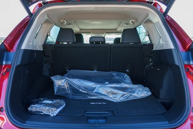 2026 Nissan Rogue SV photo 4