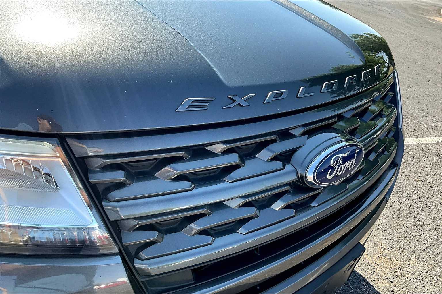 2019 Ford Explorer XLT photo 23