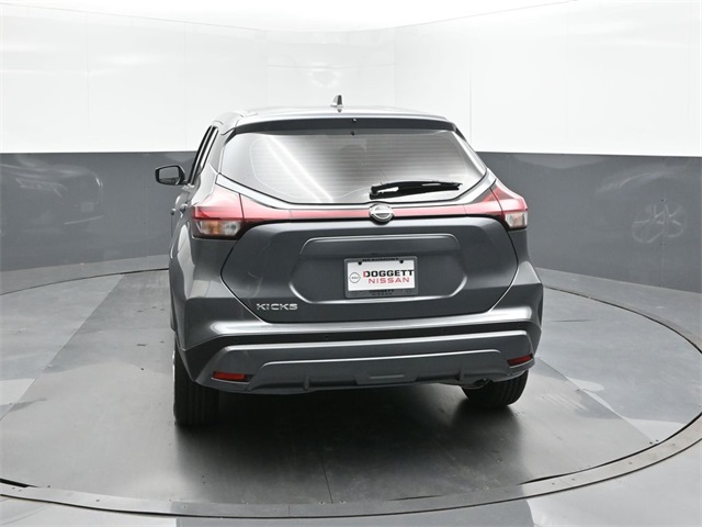 2025 Nissan Kicks Play S photo 4