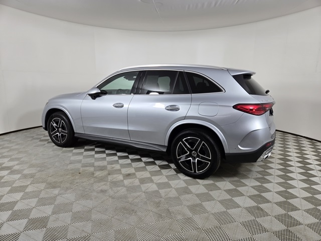 2025 Mercedes Benz GLC 350e AMG photo 3
