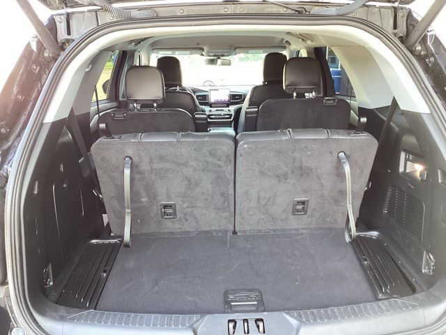 2022 Ford Explorer XLT photo 12