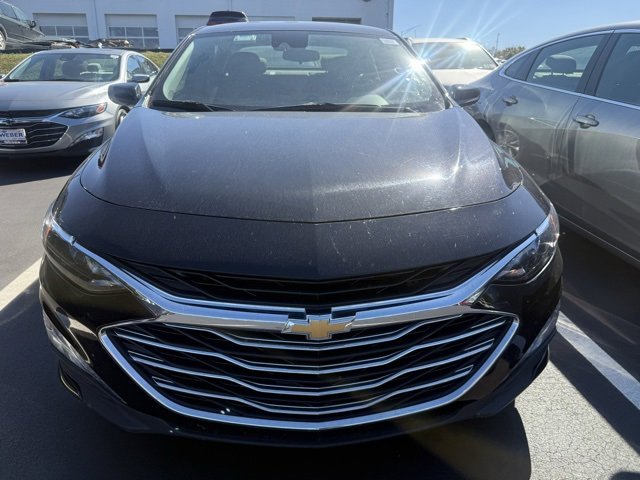 2024 Chevrolet Malibu 1LT photo 2