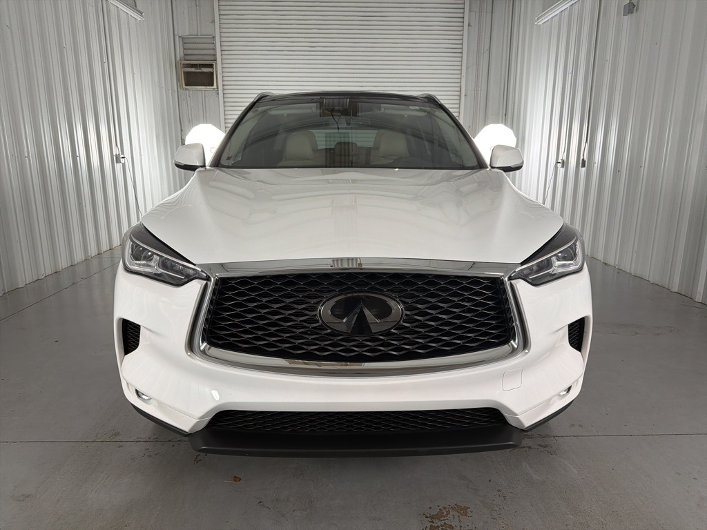 2022 Infiniti QX50 Luxe photo 2
