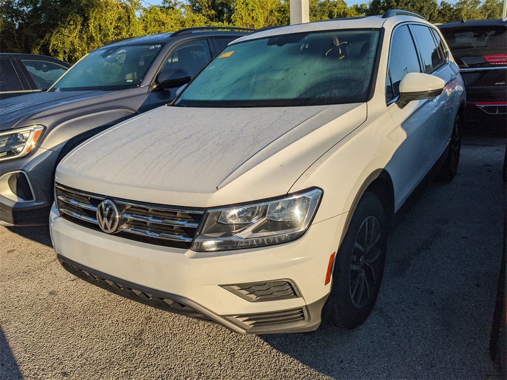 2021 Volkswagen Tiguan SE photo 2