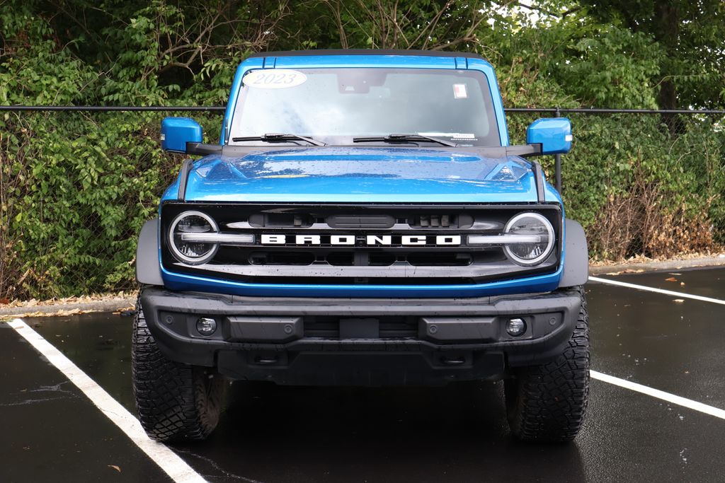 2023 Ford Bronco Outer Banks photo 2