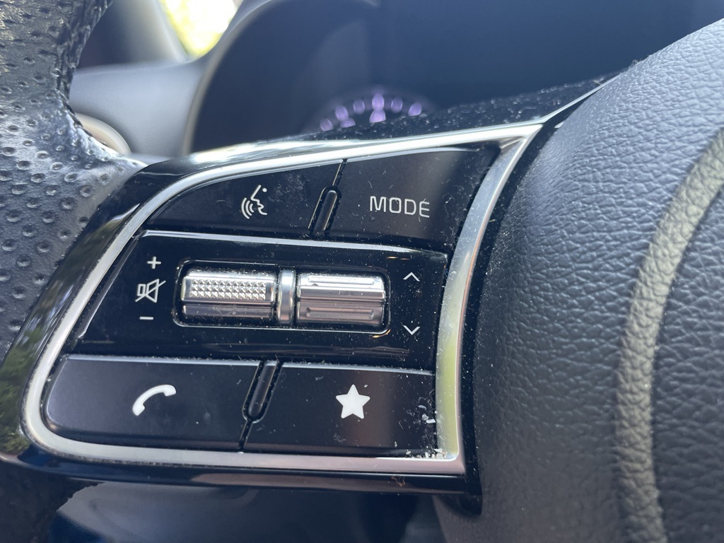 2022 Kia Forte GT-Line photo 11