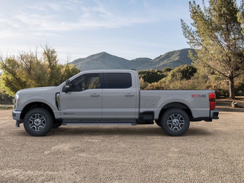 2025 Ford F-250 Lariat photo 3