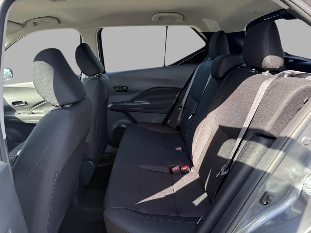 2025 Nissan Kicks Play S photo 17