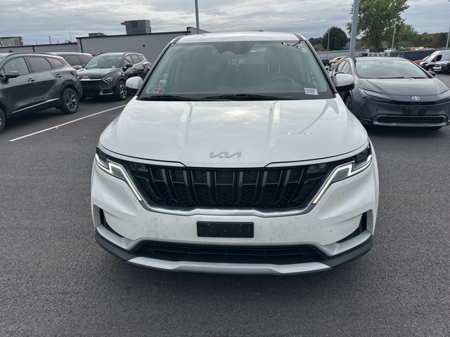 2022 Kia Carnival LXS photo 2