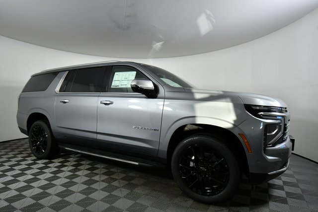 2026 Chevrolet Suburban Premier photo 3