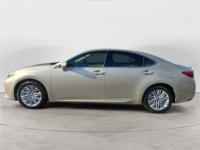 2013 Lexus ES 350 photo 2