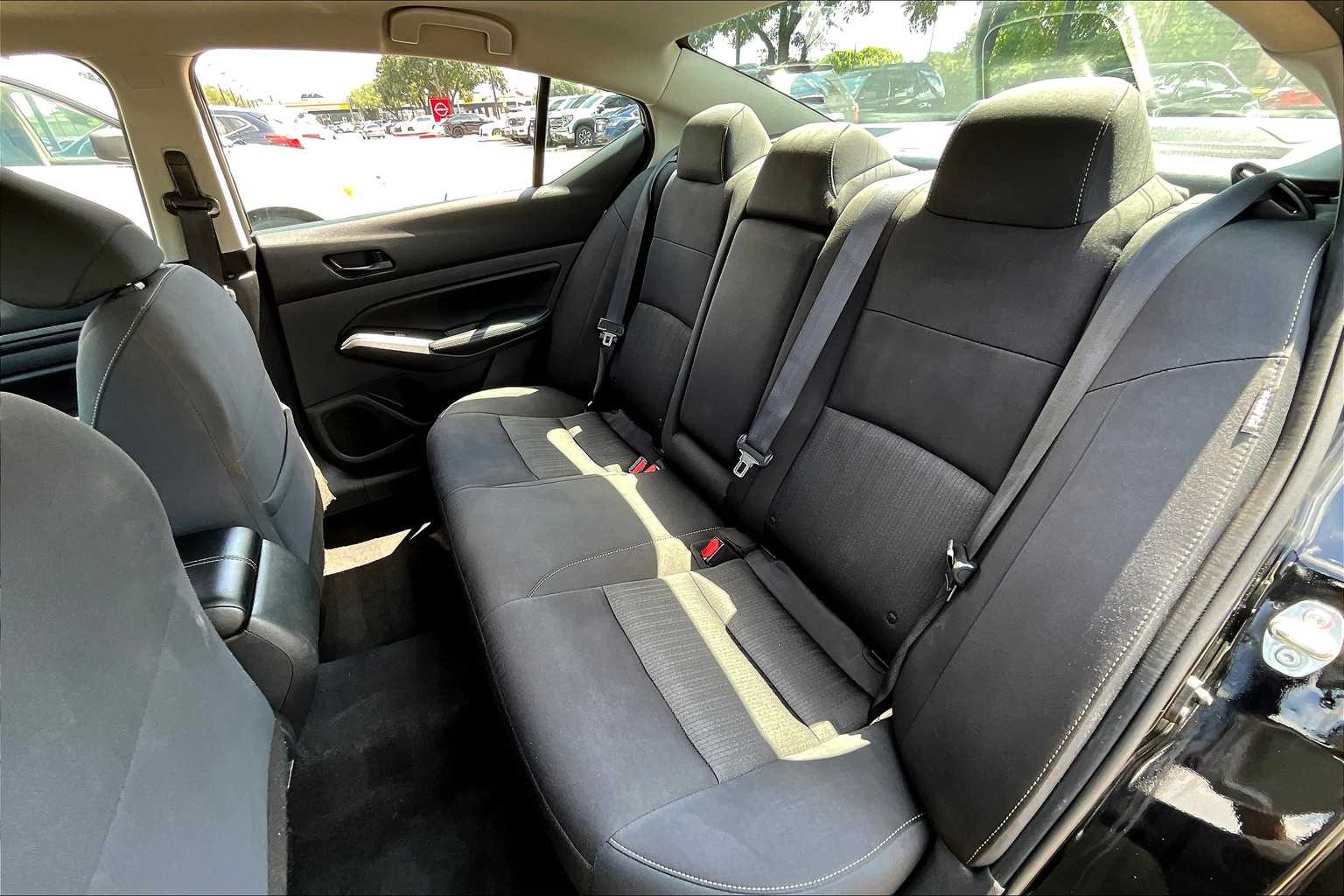 2024 Nissan Altima 2.5 SV photo 18