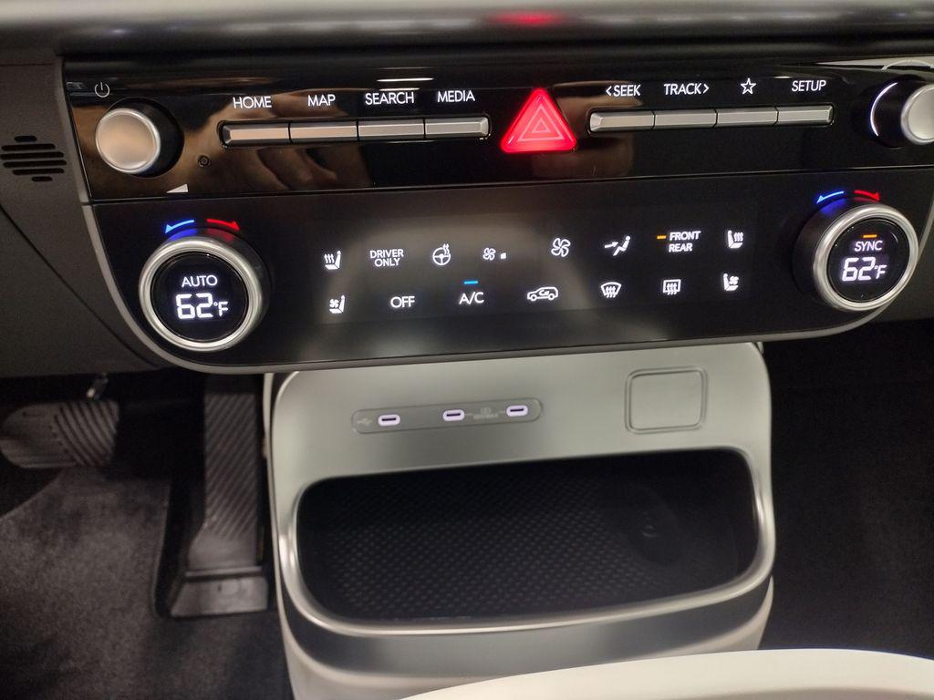 2026 Hyundai Ioniq SEL photo 29