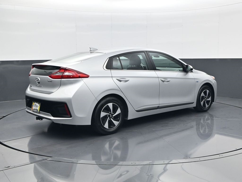 2019 Hyundai Ioniq SEL photo 5