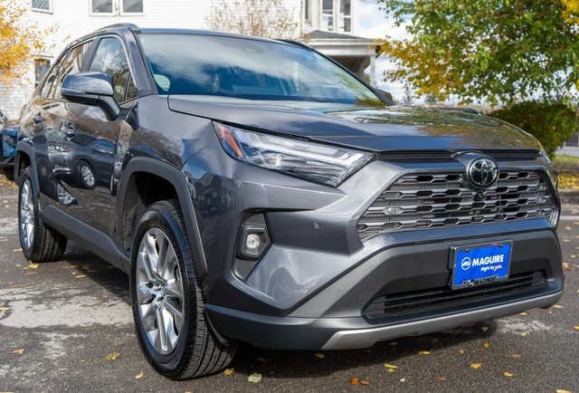 2024 Toyota RAV4 Limited photo 4