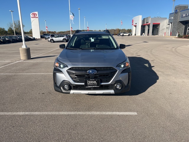 2023 Subaru Outback Limited photo 2