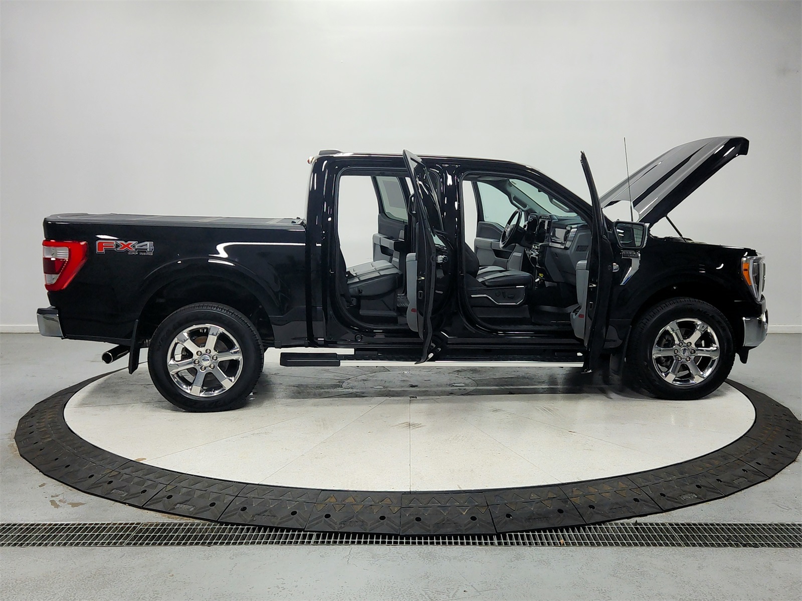 2022 Ford F-150 Lariat photo 16
